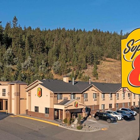 מלון Super 8 By Wyndham Kamloops On The Hill מראה חיצוני תמונה