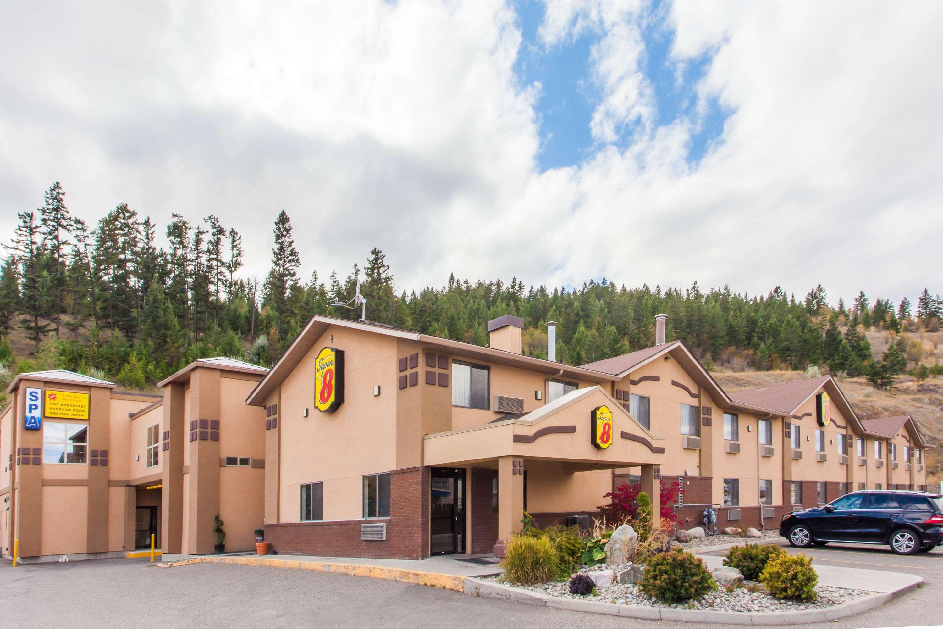 מלון Super 8 By Wyndham Kamloops On The Hill מראה חיצוני תמונה